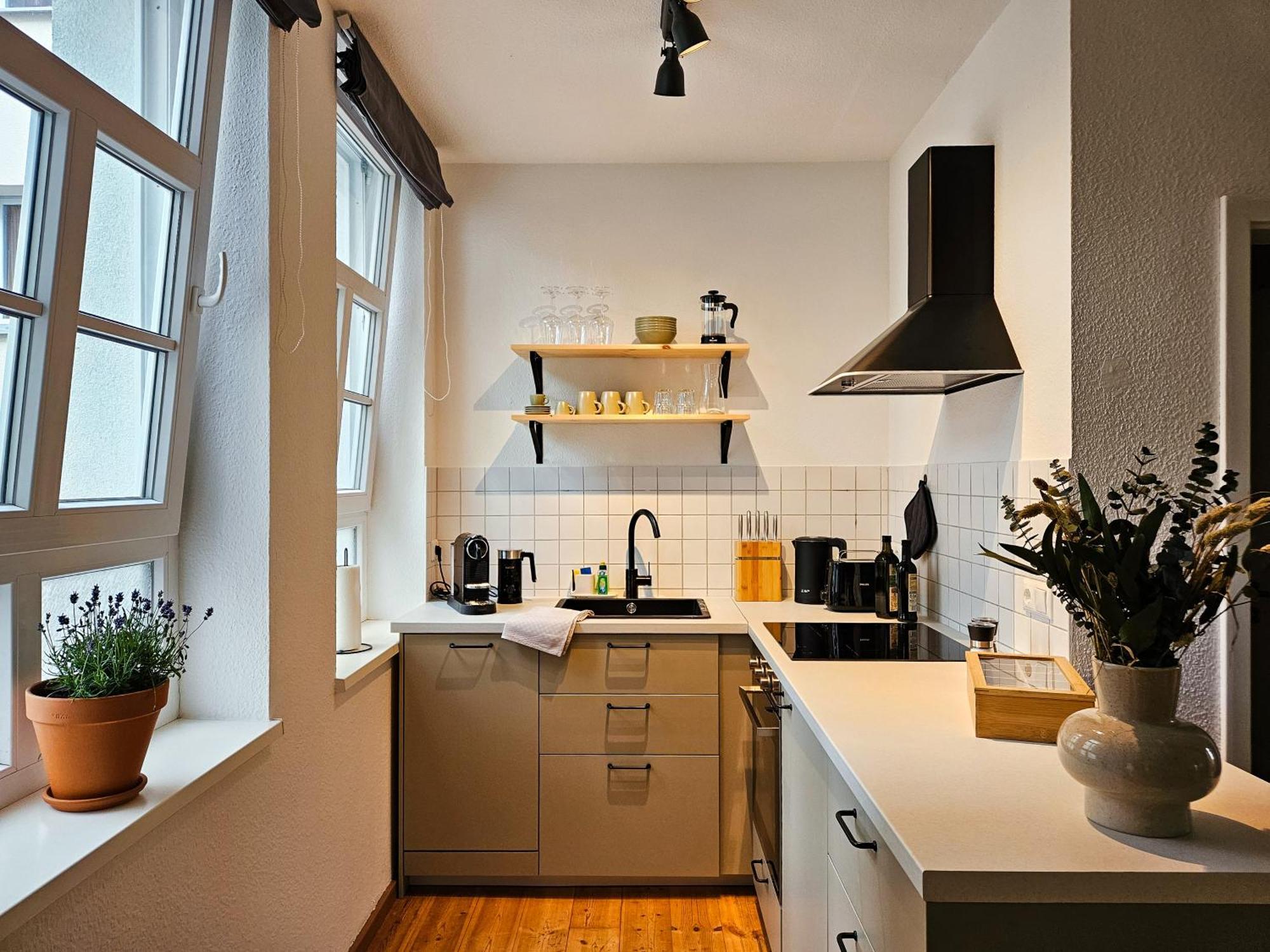 Micasa Rooms - Altstadt Zentral - Zwischen Anger Und Kraemerbruecke - Wlan - Familienfreundlich 에르푸르트 외부 사진